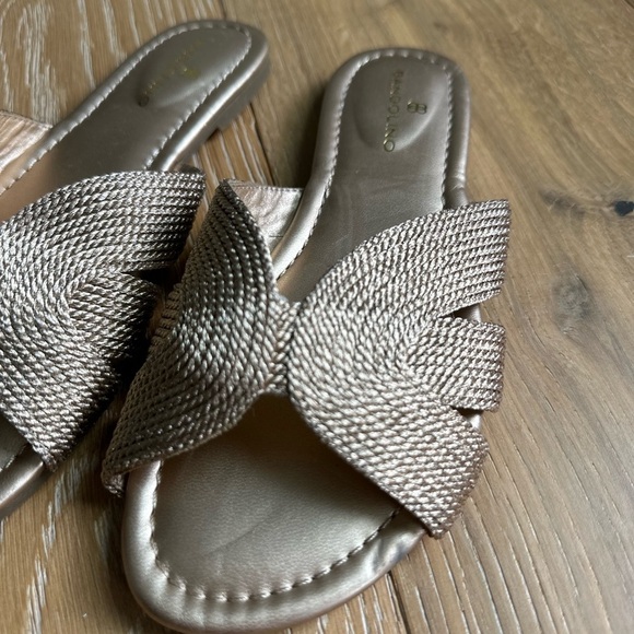 Bandolino rose Gold Sandals with Criss-Cross Strap - Picture 5 of 10